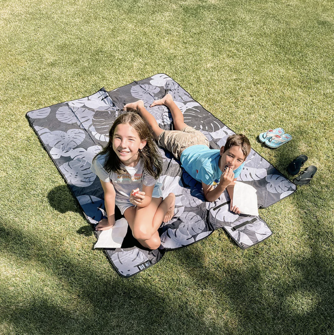 BEACH MAT